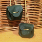 Preview: Taschenbeutel für kleine Kostbarkeiten, Leder, grün