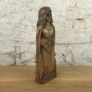 Freyja Götterfigur 26 cm handgeschnitzt aus Lindenholz, Unikat