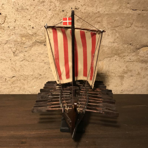 Wikingerschiff Modell aus Holz