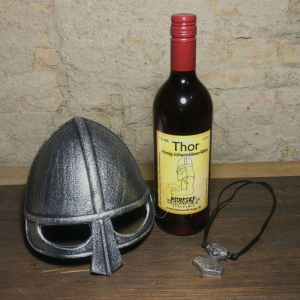 "Thor" mit Johannisbeerwein