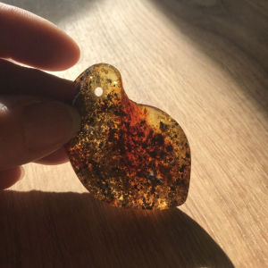 Bernstein Amulett