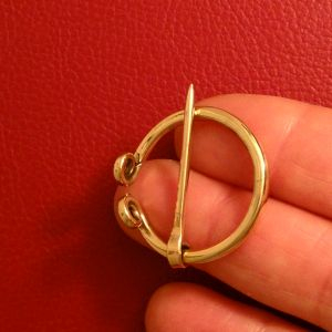 Ringfibel, bronze