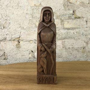 Skadi, 25cm Götterfigur handgeschnitzt aus Lindenholz, Unikat