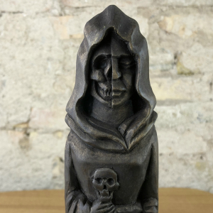 Hel, 25cm Götterfigur handgeschnitzt aus Lindenholz, Unikat