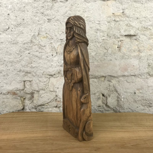 Freyja Götterfigur 26 cm handgeschnitzt aus Lindenholz, Unikat