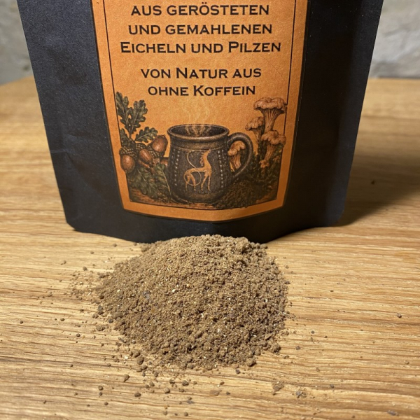 Nordischer Waldkaffee, koffeinfrei aus gerösteten Eicheln und Pilzen
