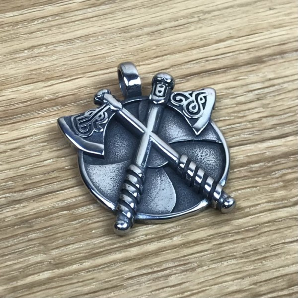 Wikinger-Amulett mit Äxten und Rundschild, Edelstahl