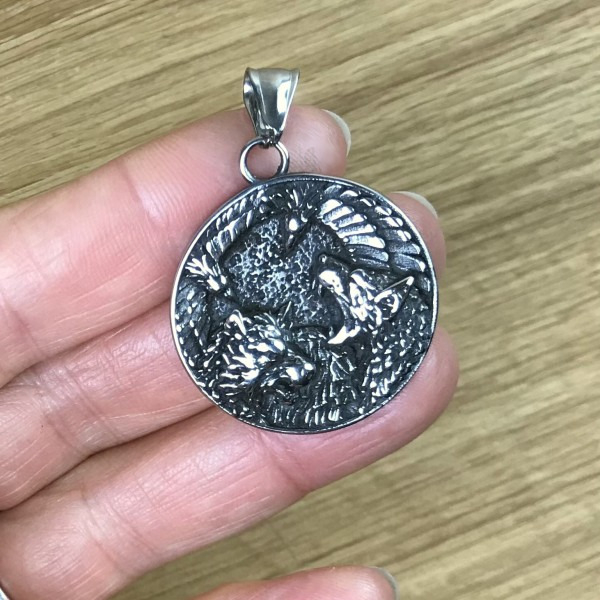 Amulett mit Wölfen und Raben, Edelstahl