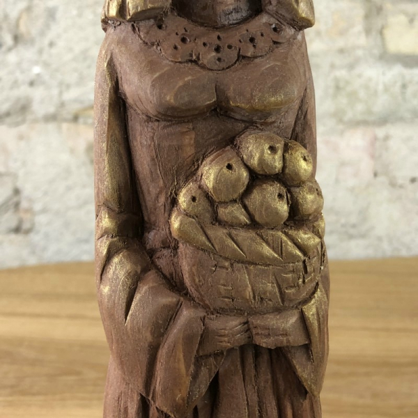Idun, 24cm Götterfigur handgeschnitzt aus Lindenholz, Unikat