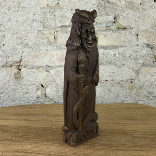 Loki, 24cm Götterfigur handgeschnitzt aus Lindenholz, Unikat