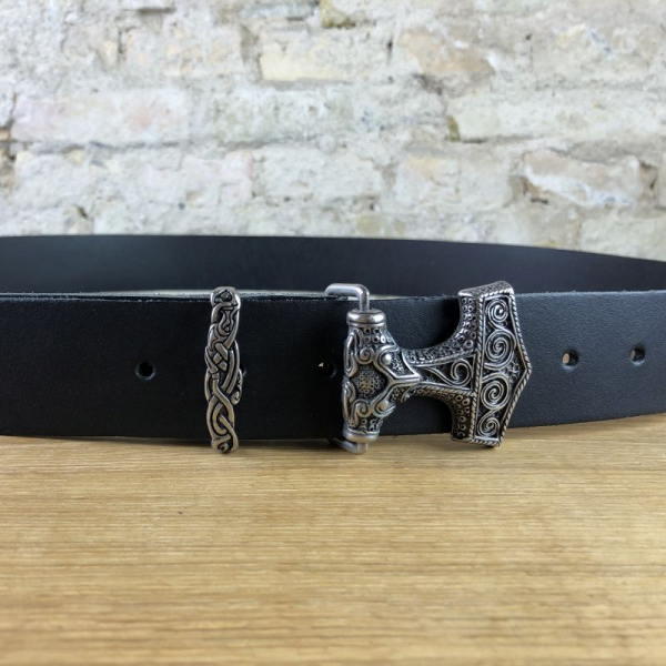 Ledergürtel mit Thorshammer Schnalle