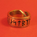 Ring mit 16er-Futhark bronze, groß